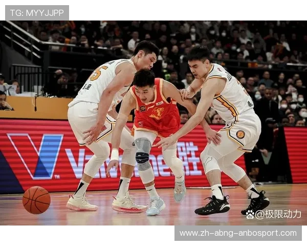 CBA篮球足球队球员：CBA联赛中的篮球球员是否也参与足球比赛？